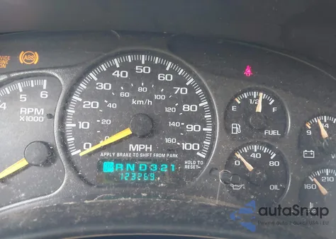 2001 Chevrolet Silverado 1500 Ls z USA, uszkodzony, nr VIN 1GCEK19T81E218002